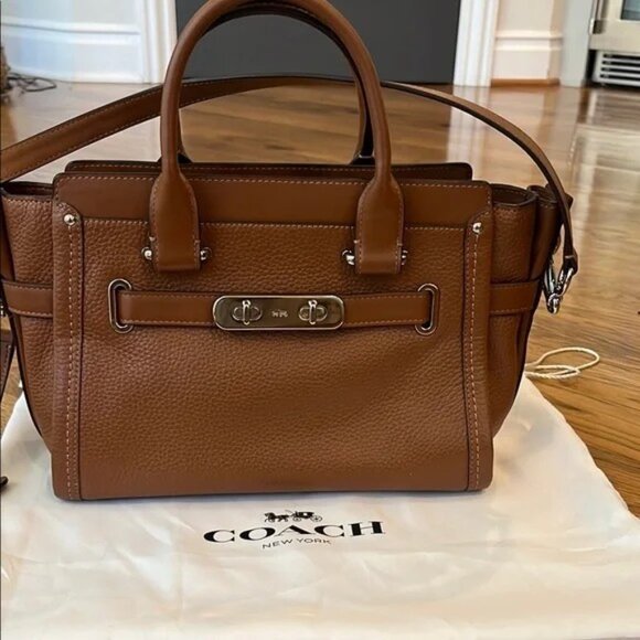 Coach Swagger 27 Pebbled Brown Leather Bag - Picture 3 of 7